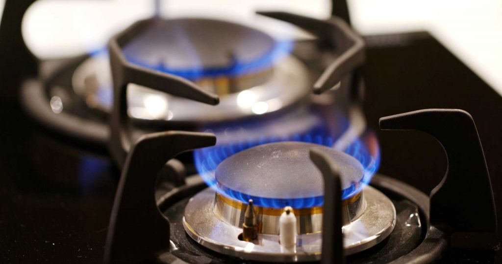 Photo of a gas stove | Featured image for the Gas Stove Safety blog from Akins Plumbing.